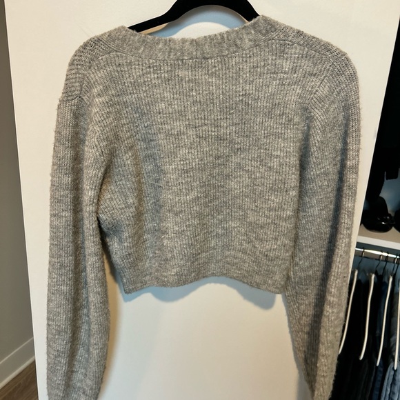 H&M Light Gray Ribbed Knit Cardigan - Picture 3 of 4